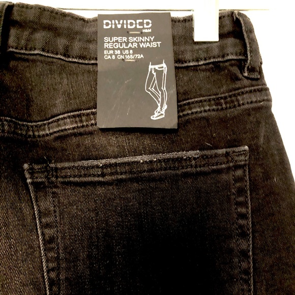 Distressed black jeans by Divided - Picture 5 of 8
